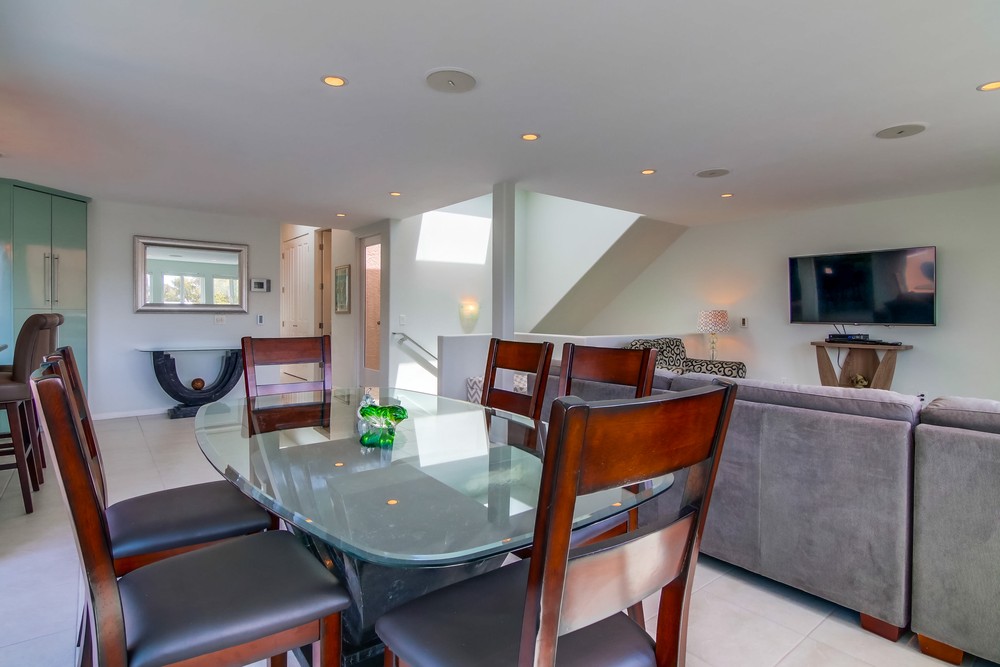 Virtual tour photo 11 of 47 for 806 Ensenada Ct