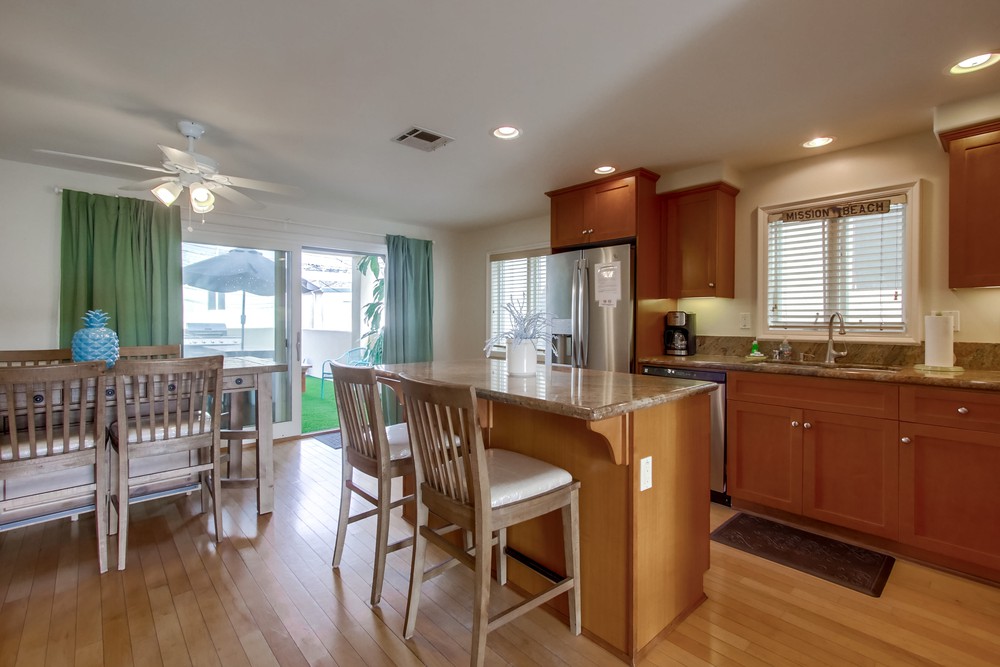 Virtual tour photo 8 of 46 for 806 Liverpool Ct