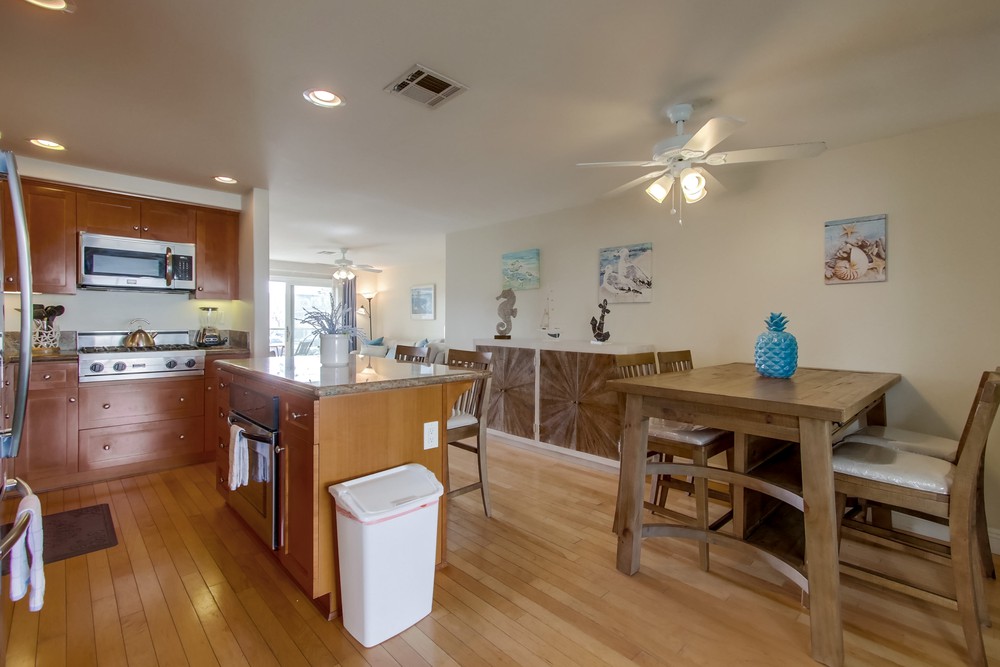 Virtual tour photo 10 of 46 for 806 Liverpool Ct
