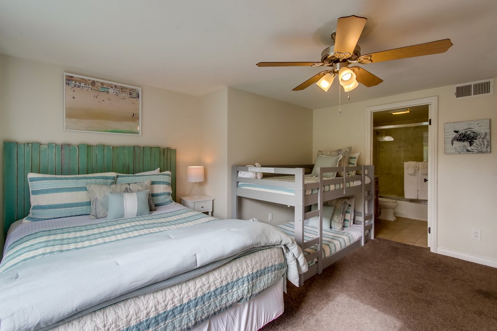 Virtual tour photo 19 of 46 for 806 Liverpool Ct