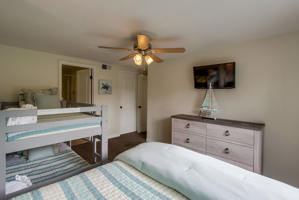 Virtual tour photo 20 of 46 for 806 Liverpool Ct