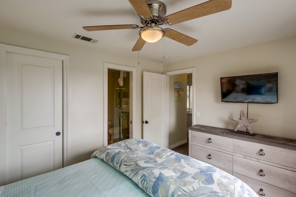 Virtual tour photo 27 of 46 for 806 Liverpool Ct