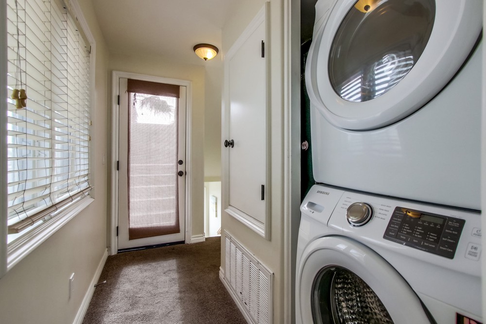 Virtual tour photo 37 of 46 for 806 Liverpool Ct
