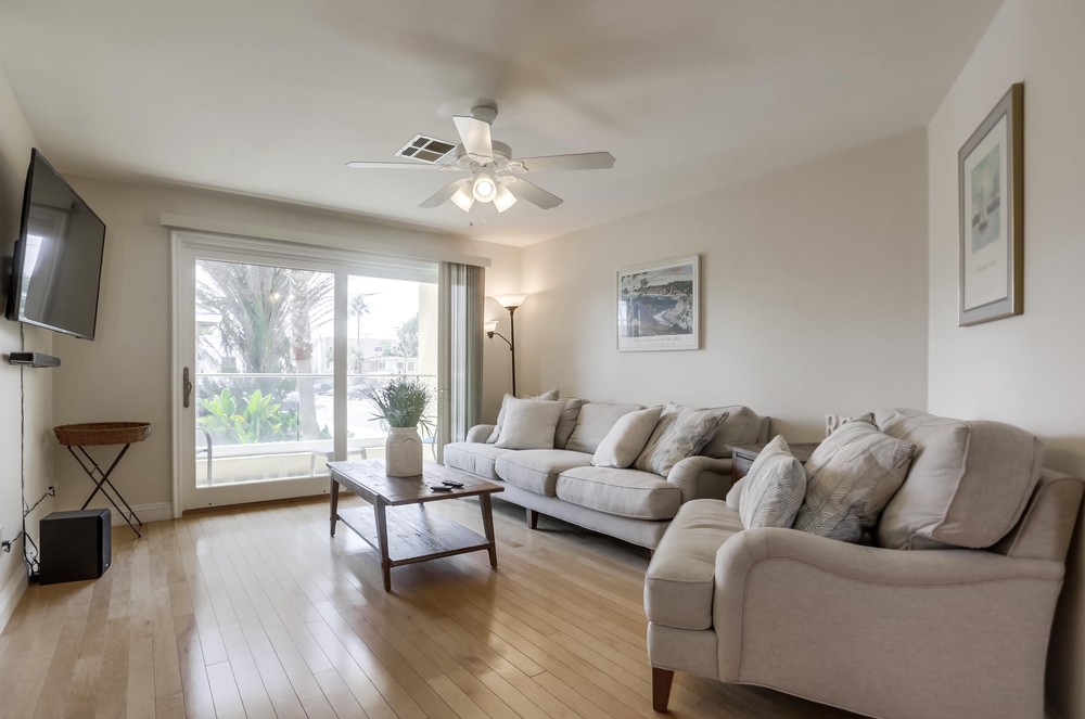 Virtual tour photo 10 of 62 for 806 Liverpool Ct