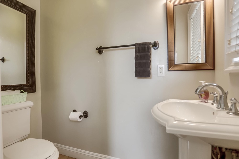 Virtual tour photo 18 of 62 for 806 Liverpool Ct