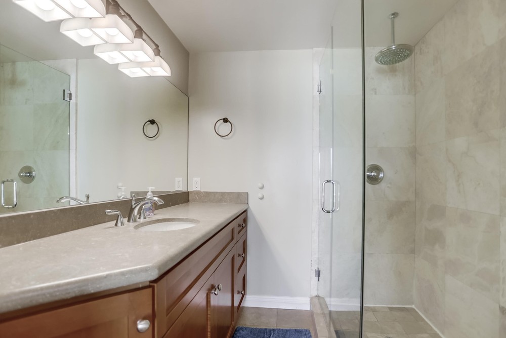 Virtual tour photo 28 of 62 for 806 Liverpool Ct