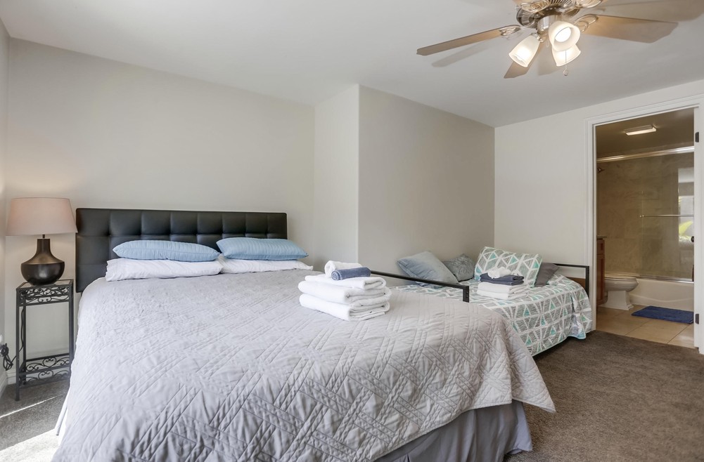 Virtual tour photo 43 of 62 for 806 Liverpool Ct