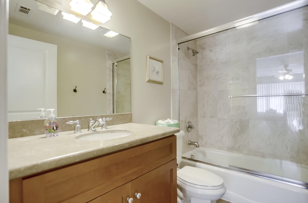 Virtual tour photo 44 of 62 for 806 Liverpool Ct