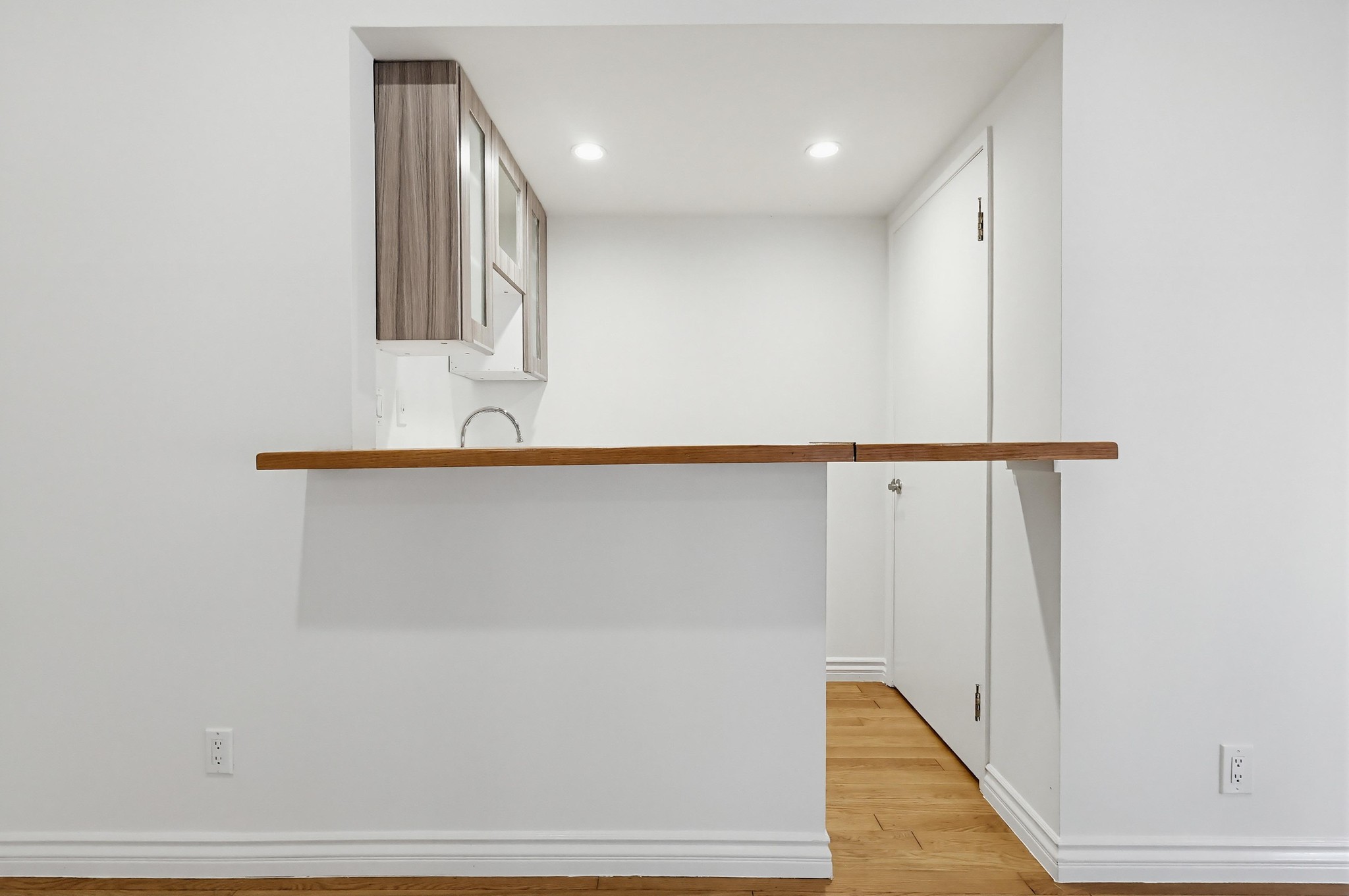 Virtual tour photo 16 of 66 for 806 S Detroit St
