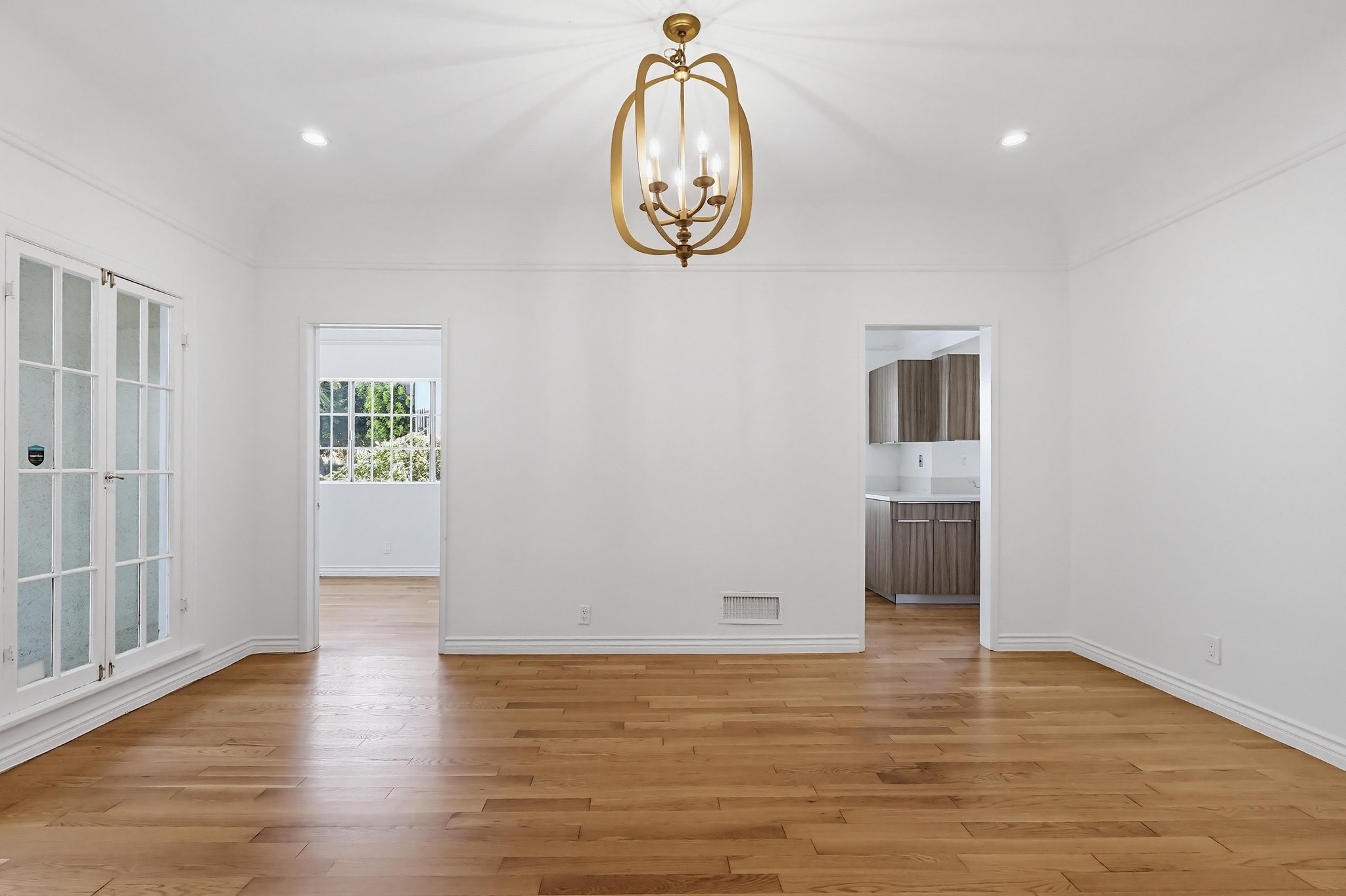 Virtual tour photo 20 of 66 for 806 S Detroit St