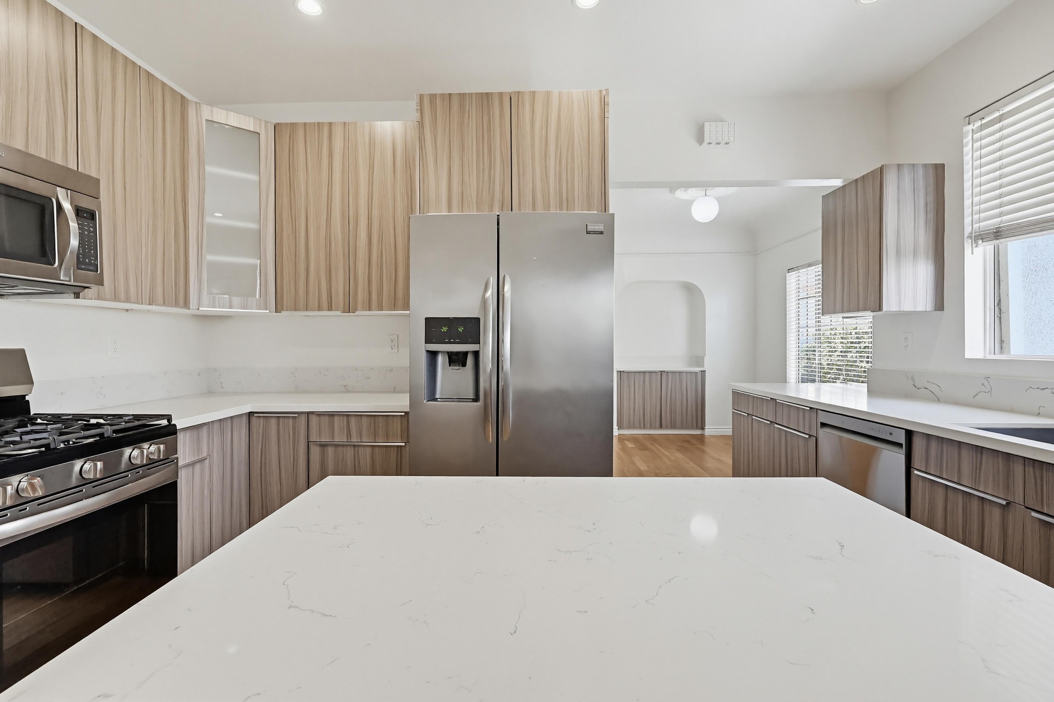 Virtual tour photo 39 of 66 for 806 S Detroit St