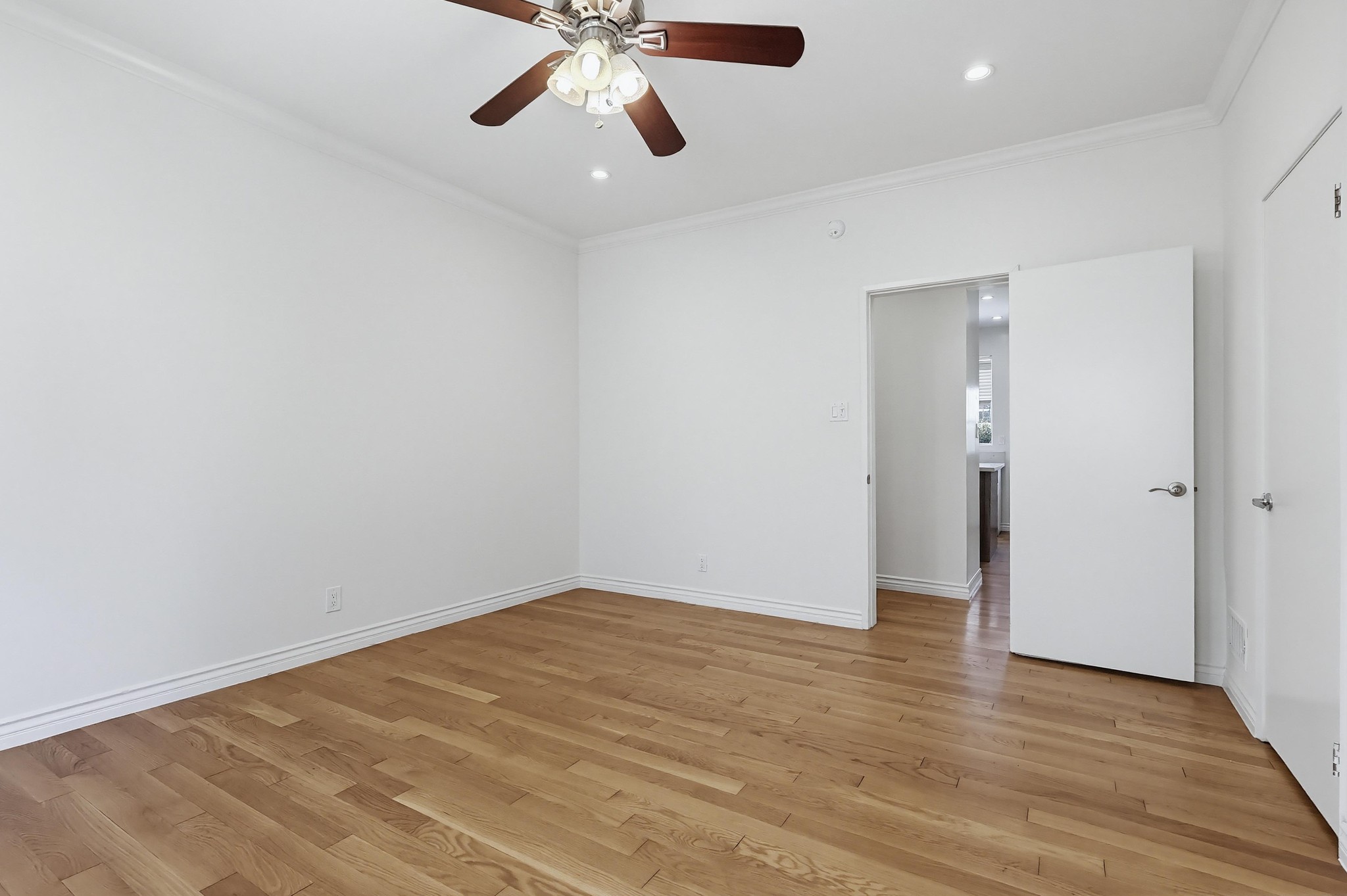 Virtual tour photo 48 of 66 for 806 S Detroit St