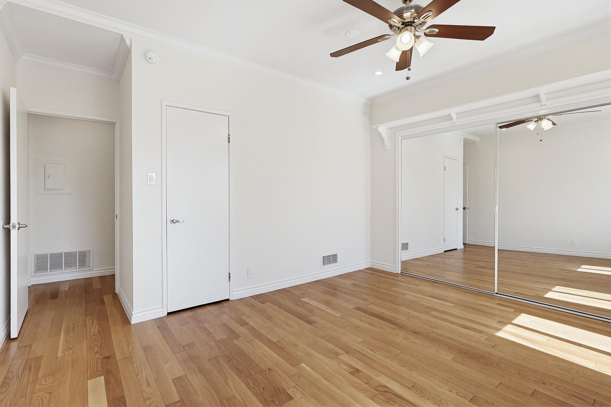 Virtual tour photo 55 of 66 for 806 S Detroit St