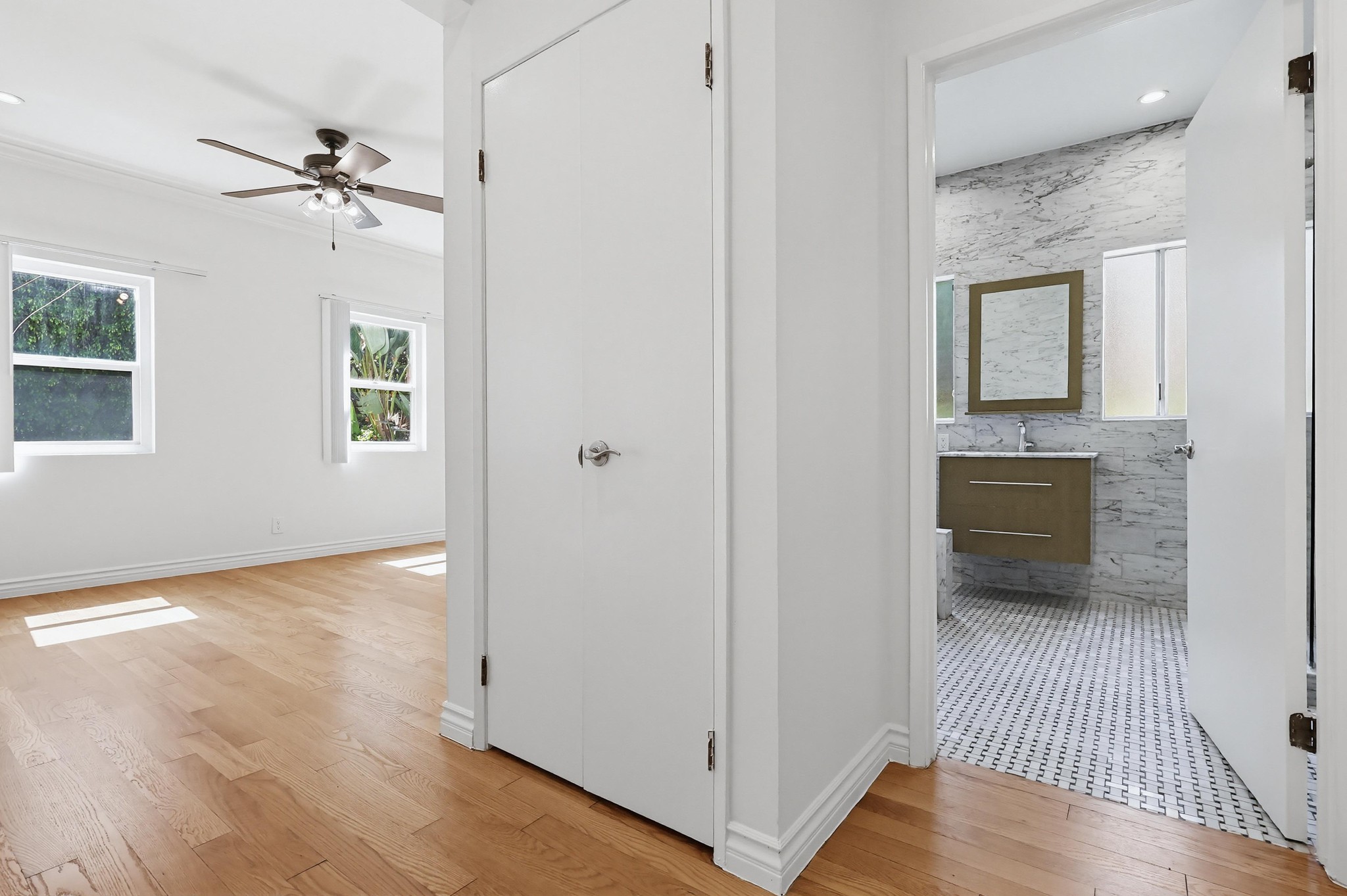 Virtual tour photo 58 of 66 for 806 S Detroit St