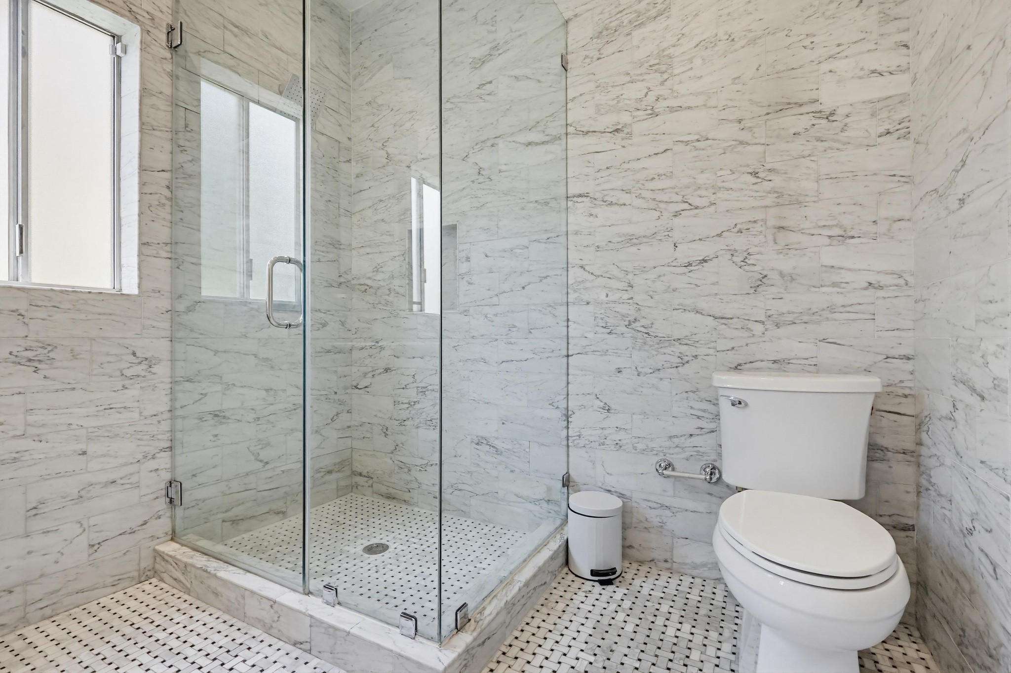 Virtual tour photo 61 of 66 for 806 S Detroit St