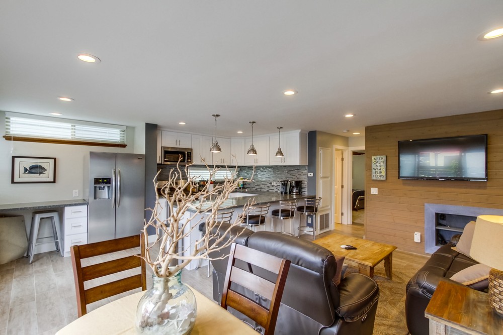 Virtual tour photo 10 of 25 for 806 San Luis Rey Pl