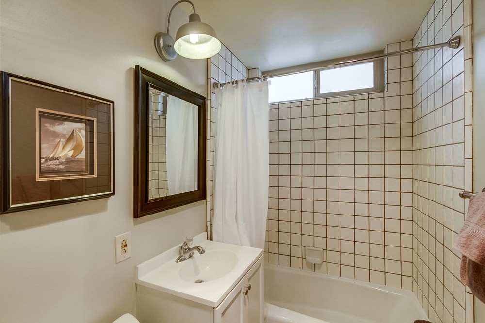 Virtual tour photo 24 of 25 for 806 San Luis Rey Pl