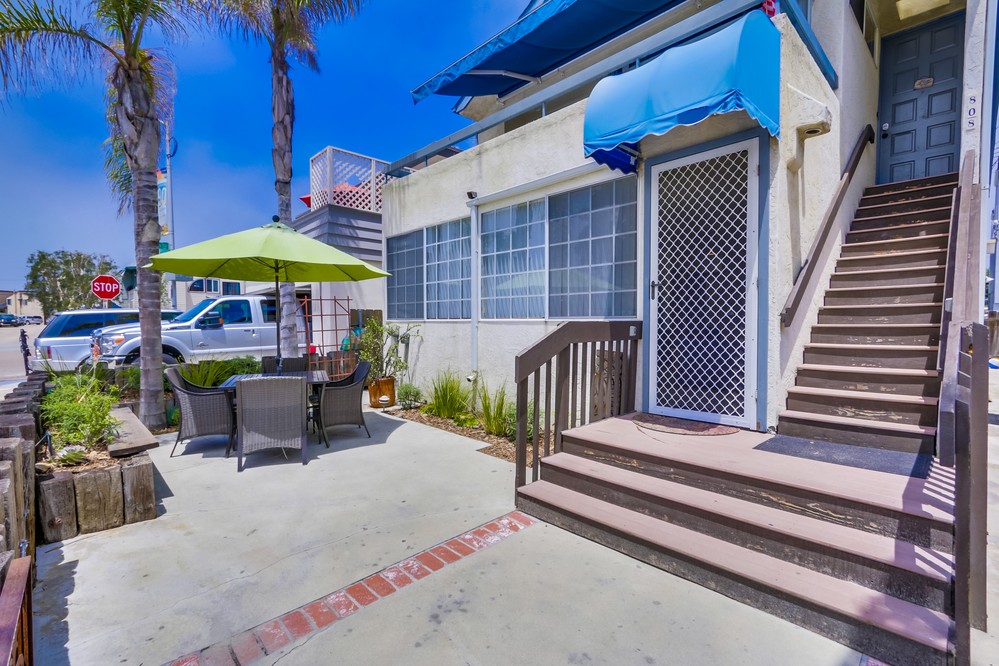 Virtual tour photo 5 of 33 for 806 San Luis Rey Place