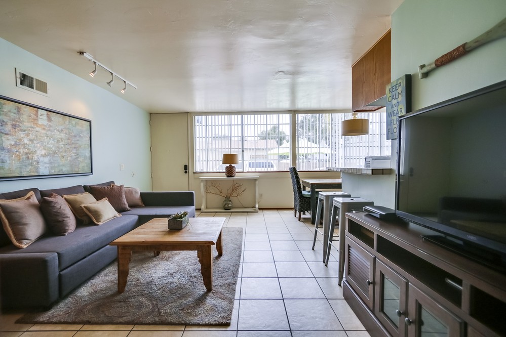 Virtual tour photo 13 of 33 for 806 San Luis Rey Place