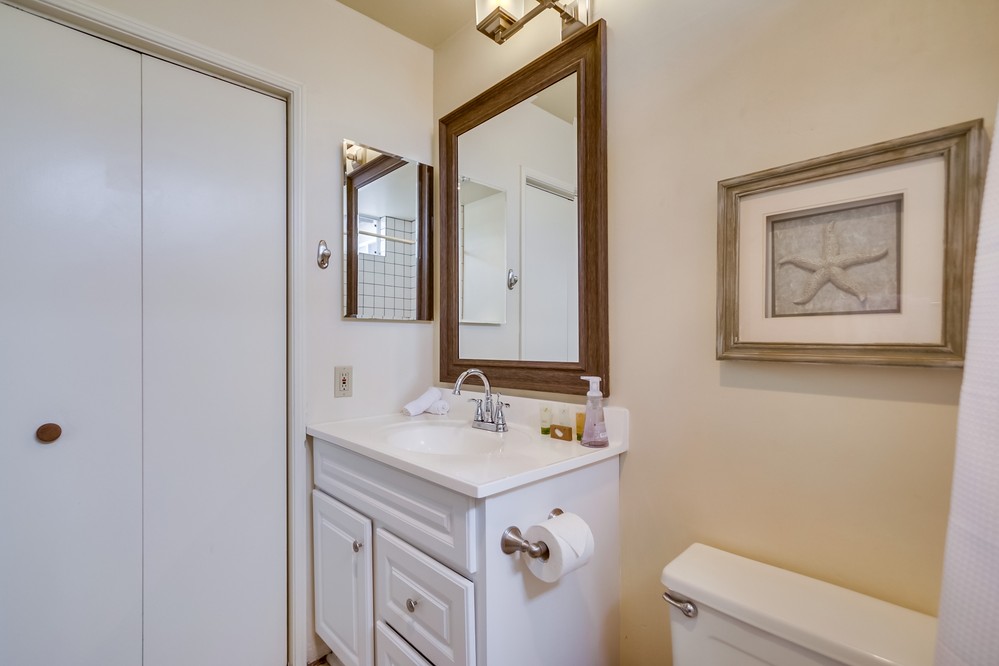 Virtual tour photo 27 of 33 for 806 San Luis Rey Place