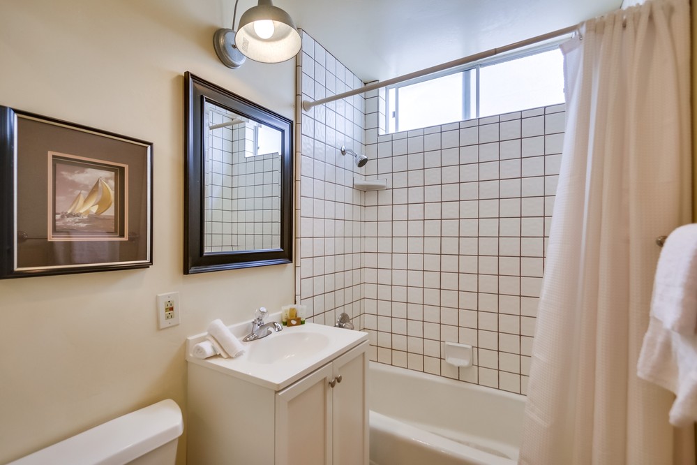 Virtual tour photo 30 of 33 for 806 San Luis Rey Place