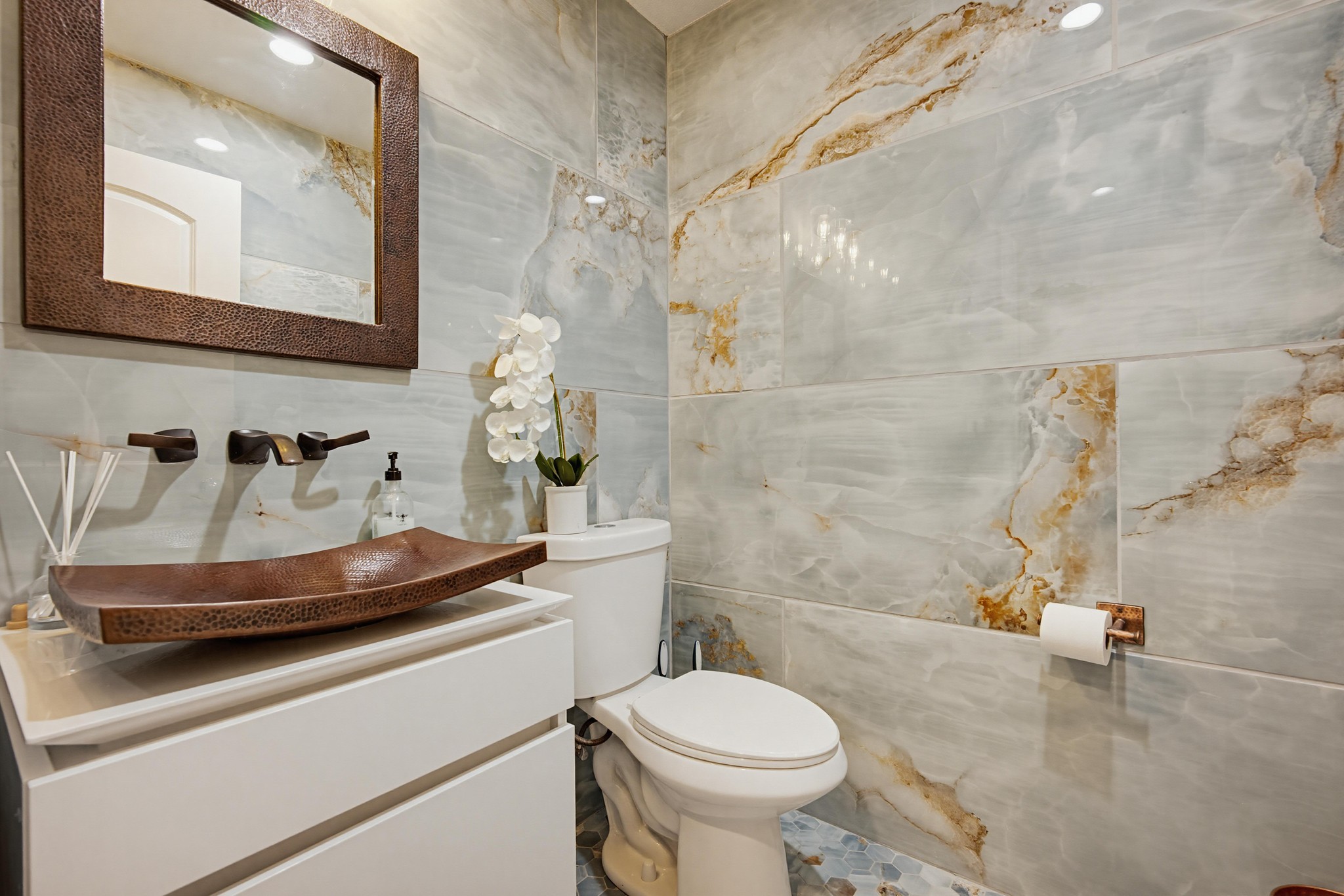 Virtual tour photo 21 of 48 for 8060 City View Pl