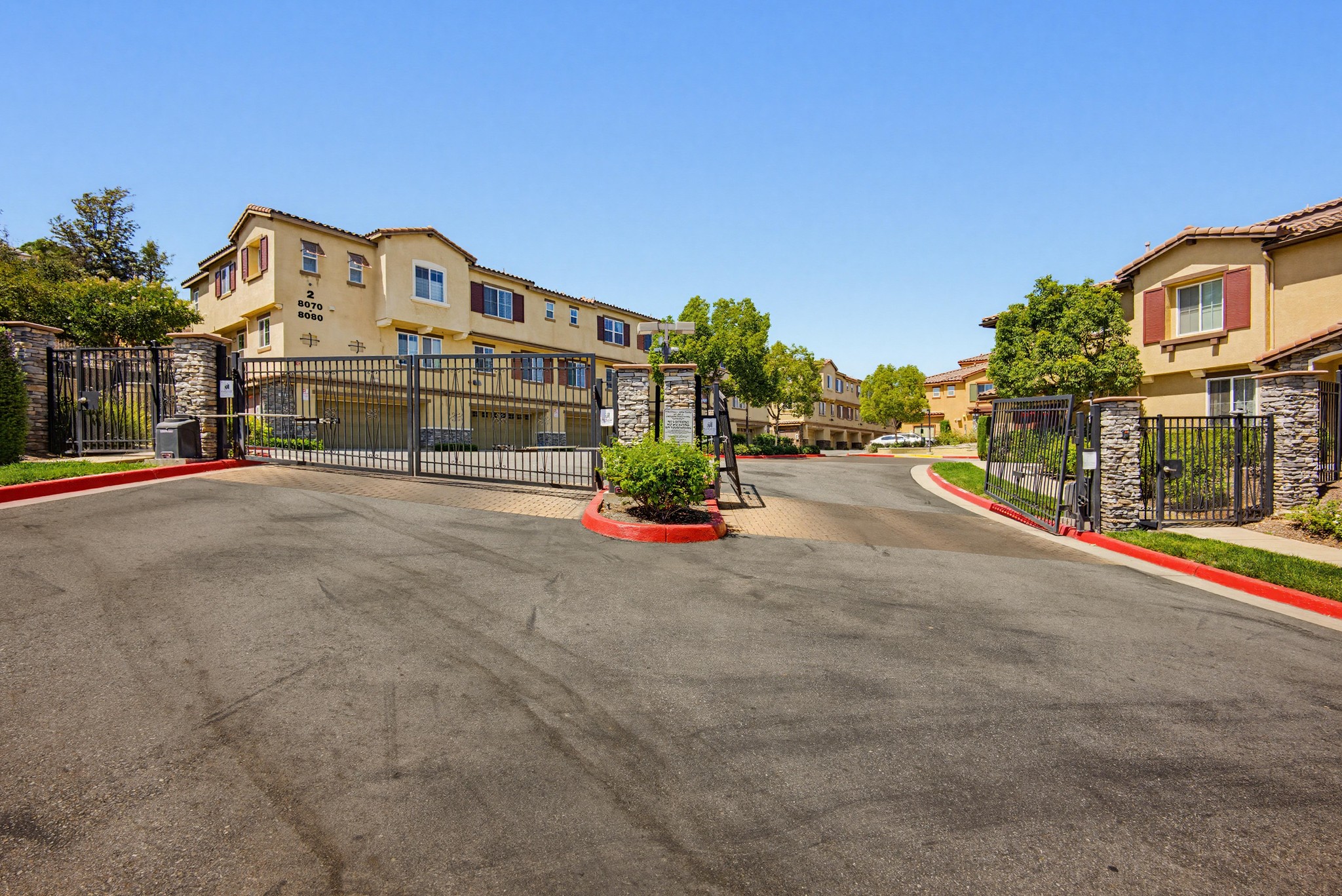 Virtual tour photo 47 of 48 for 8060 City View Pl