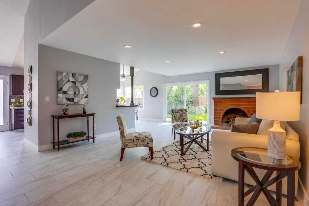 Virtual tour photo 5 of 34 for 8065 El Extenso Ct