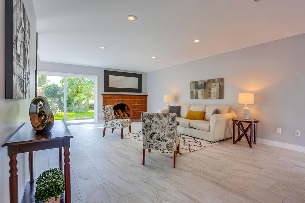 Virtual tour photo 6 of 34 for 8065 El Extenso Ct