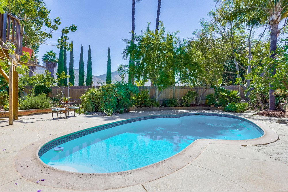 Virtual tour photo 32 of 34 for 8065 El Extenso Ct