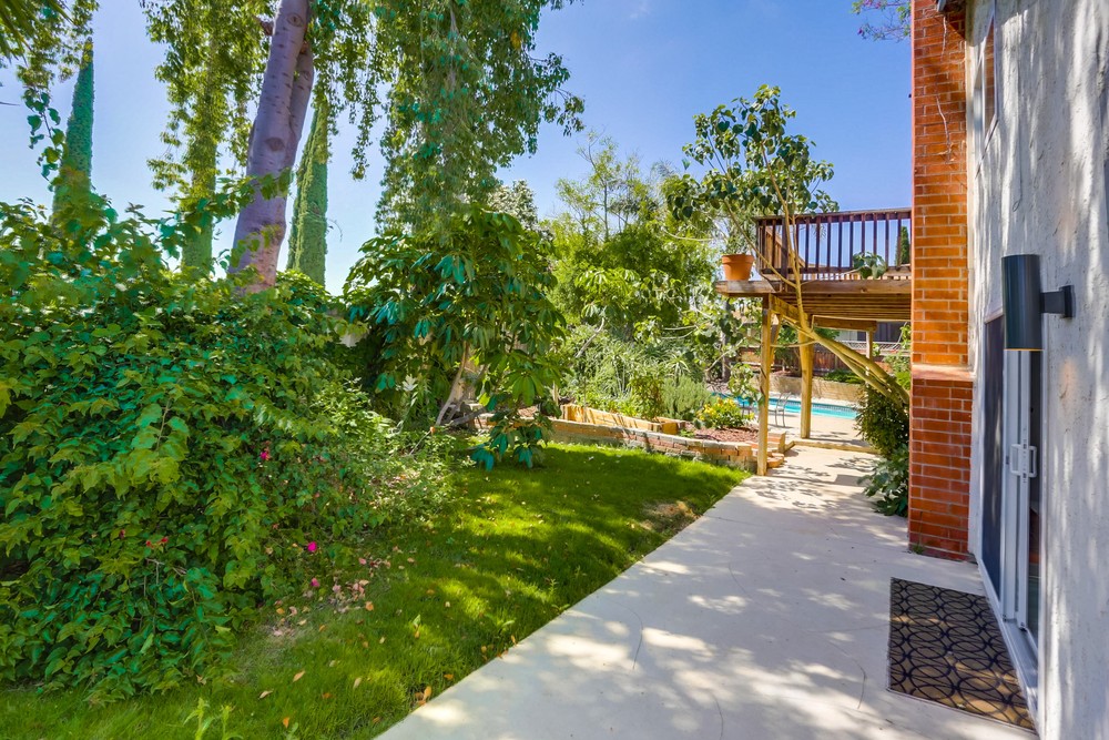 Virtual tour photo 35 of 34 for 8065 El Extenso Ct