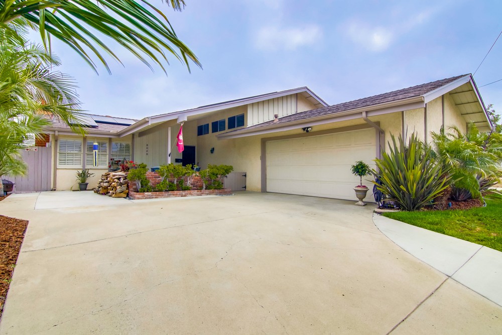 Virtual tour photo 4 of 58 for 8068 Topaz Lake Ave