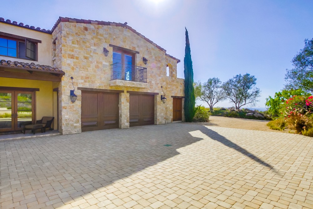 Virtual tour photo 5 of 91 for 8069 Entrada De Luz E