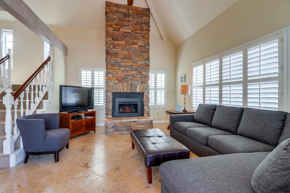 Virtual tour photo 12 of 49 for 807 Cohasset Ct #1
