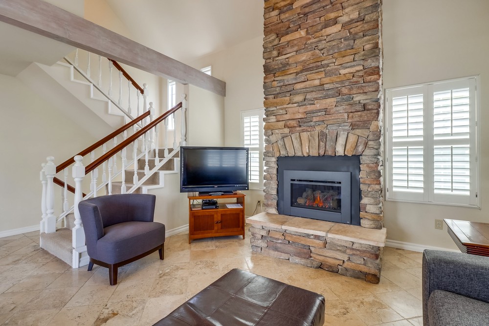Virtual tour photo 14 of 49 for 807 Cohasset Ct #1