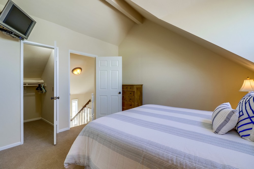 Virtual tour photo 36 of 49 for 807 Cohasset Ct #1