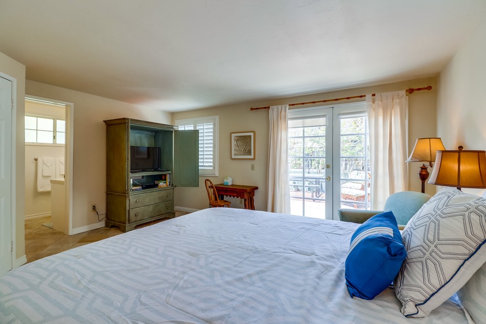 Virtual tour photo 38 of 49 for 807 Cohasset Ct #1