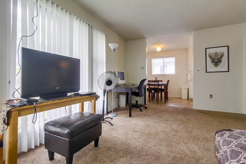 Virtual tour photo 7 of 56 for 807 Coronado Ct