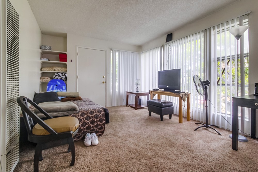 Virtual tour photo 8 of 56 for 807 Coronado Ct