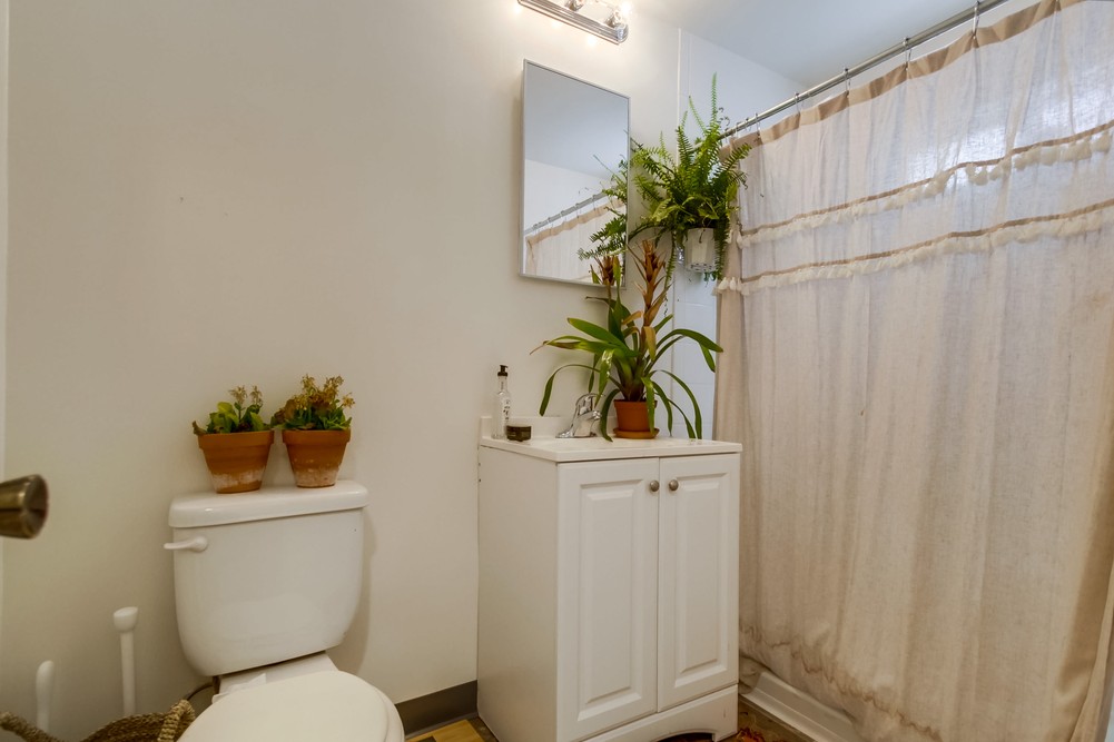 Virtual tour photo 35 of 56 for 807 Coronado Ct