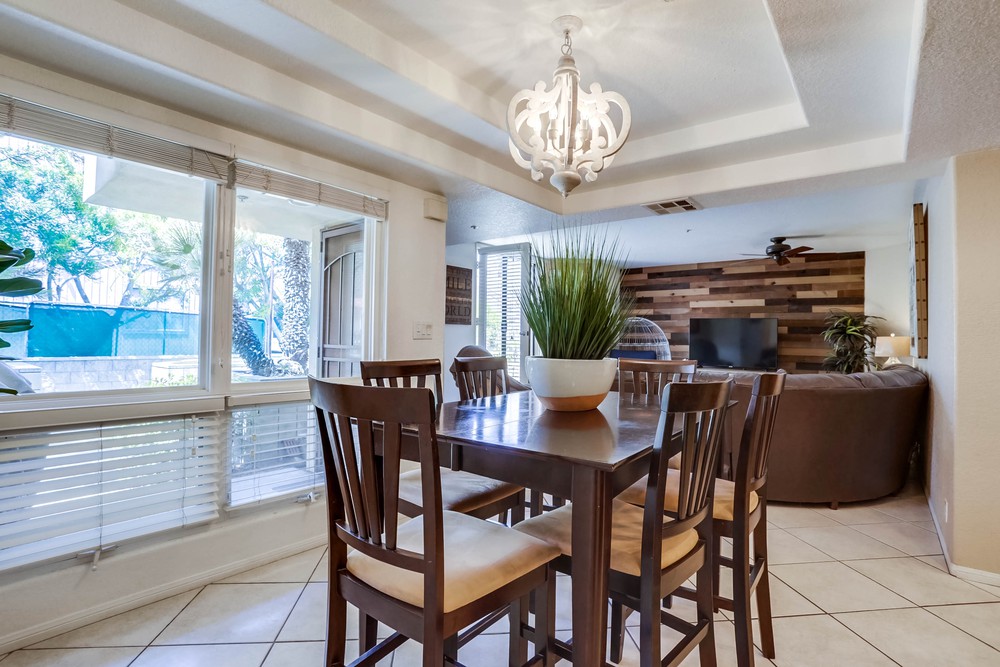 Virtual tour photo 11 of 30 for 807 Devon Court
