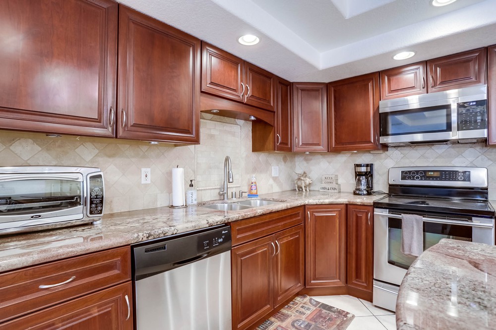 Virtual tour photo 14 of 30 for 807 Devon Court