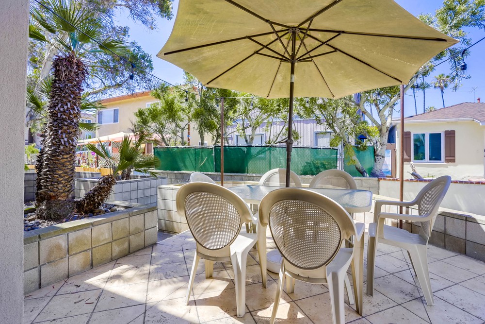 Virtual tour photo 27 of 30 for 807 Devon Court