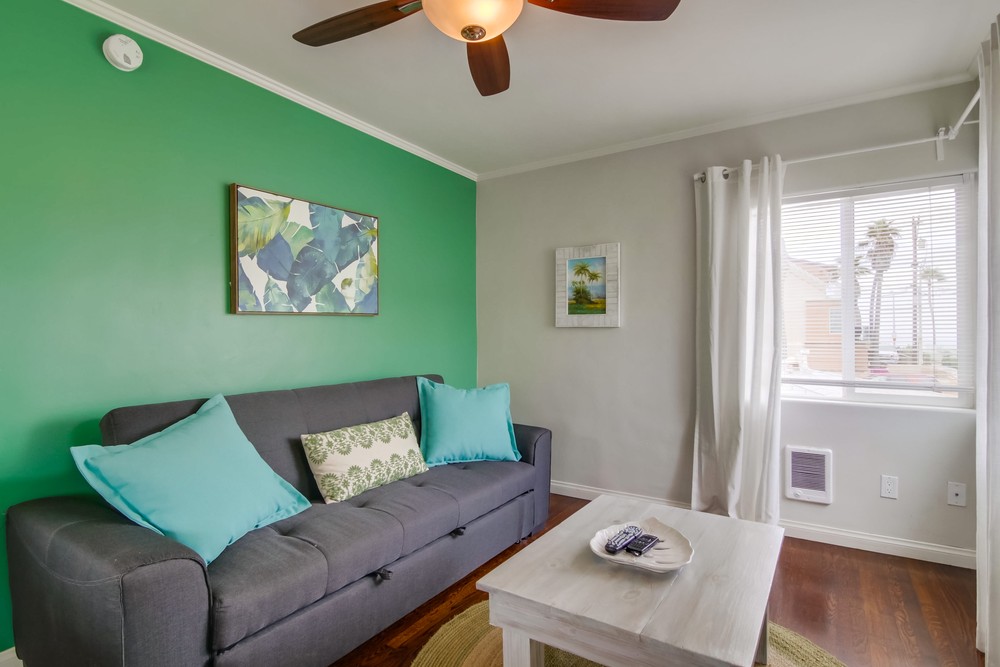 Virtual tour photo 6 of 34 for 807 Manhattan Ct