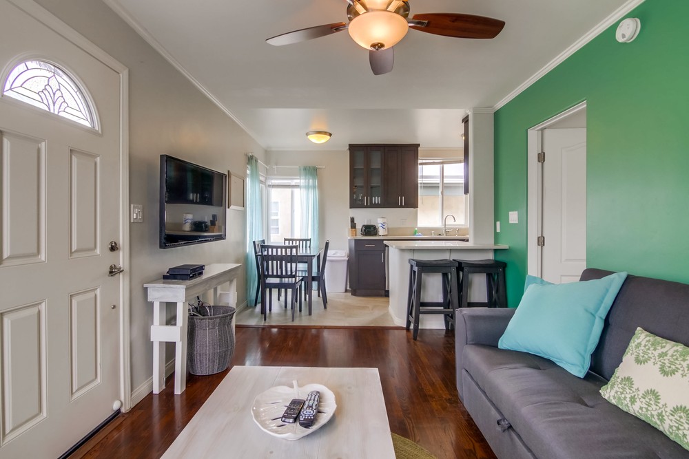 Virtual tour photo 10 of 34 for 807 Manhattan Ct