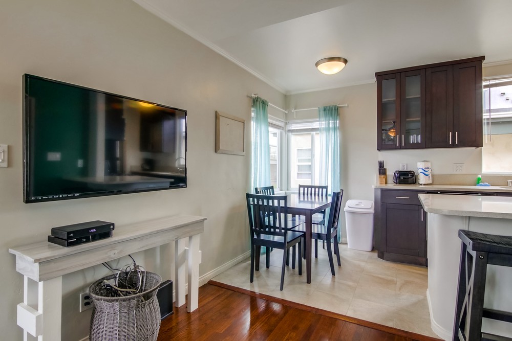 Virtual tour photo 11 of 34 for 807 Manhattan Ct