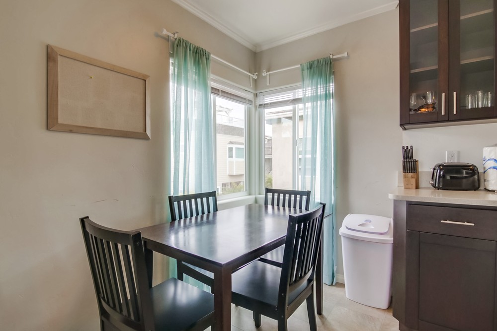Virtual tour photo 13 of 34 for 807 Manhattan Ct