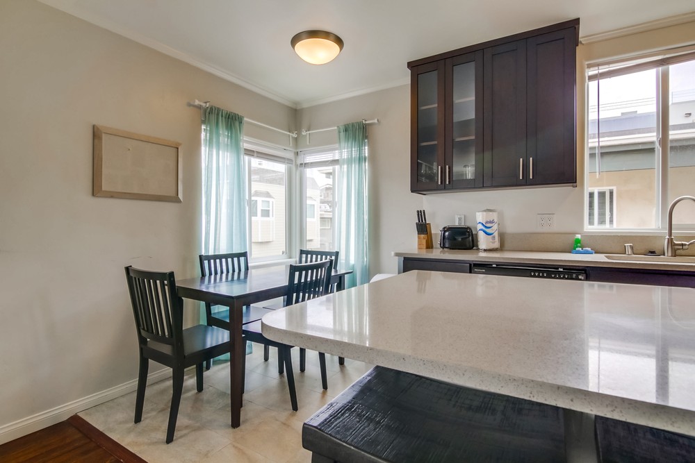 Virtual tour photo 14 of 34 for 807 Manhattan Ct