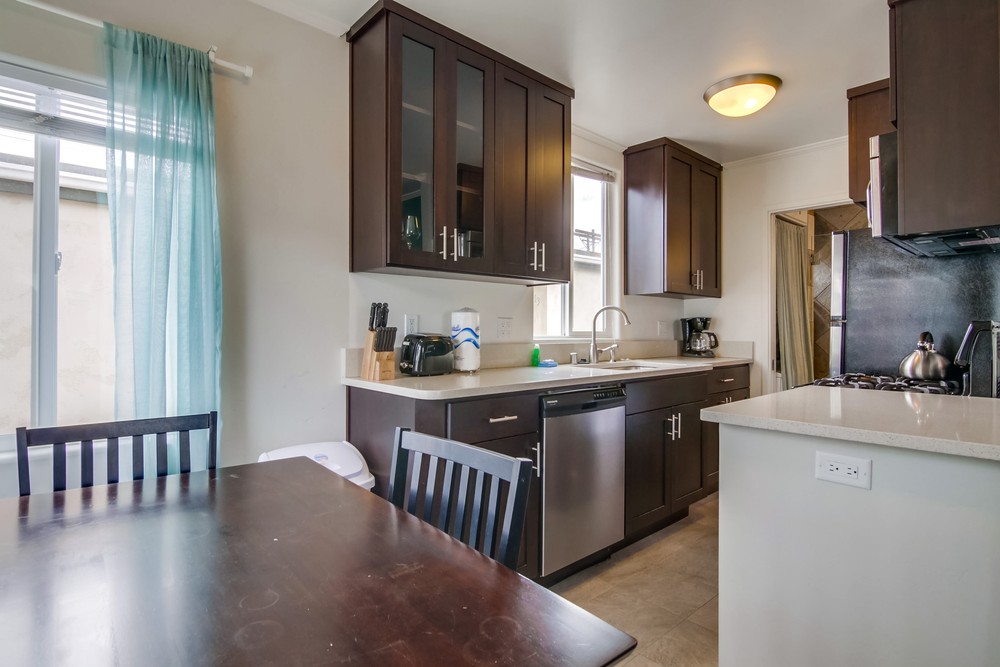 Virtual tour photo 16 of 34 for 807 Manhattan Ct