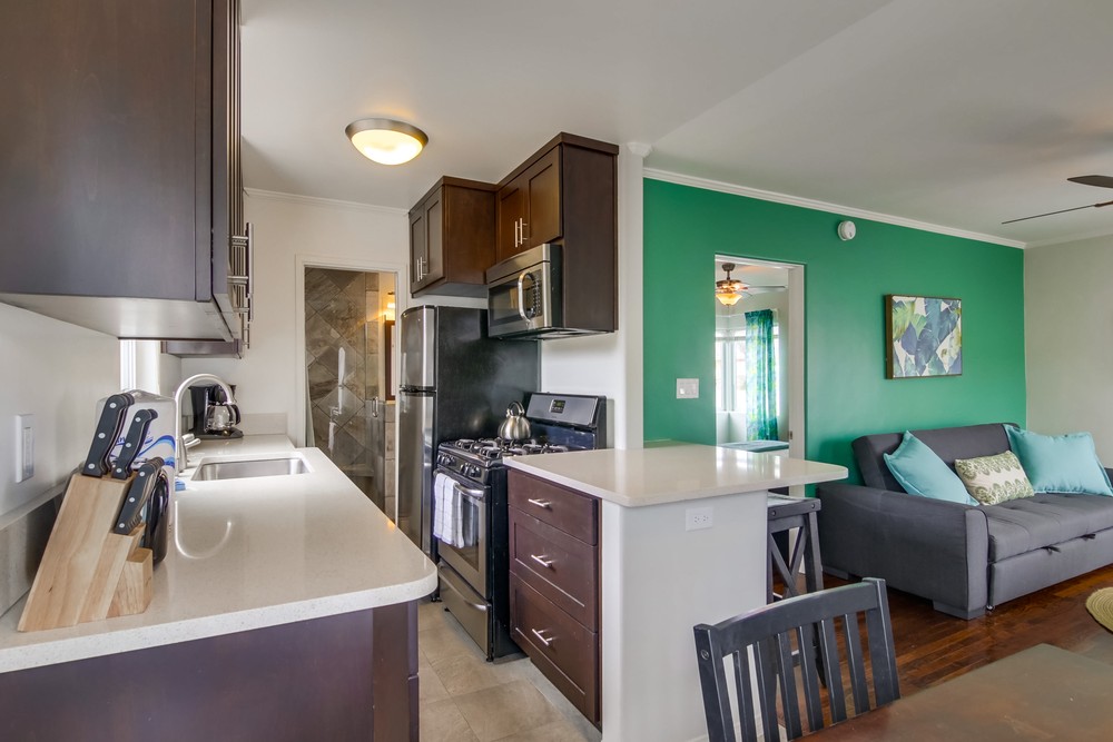 Virtual tour photo 17 of 34 for 807 Manhattan Ct